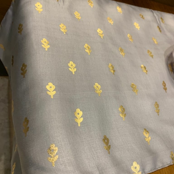 Table Runners - Picture 5 of 5